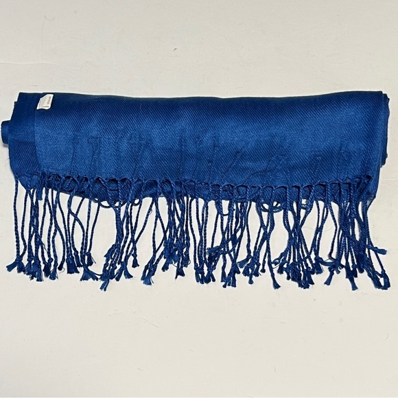 Womens Wrap Scarf with Fringe Bright Blue Soft Large‎ Rectangle - Picture 7 of 9